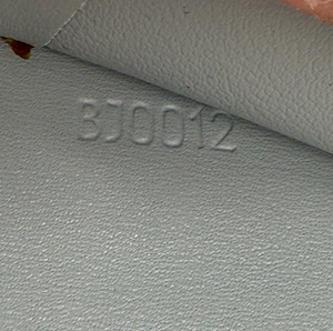 LOUIS VUITTON WALLET VERNIS ZIP (BEIGE)