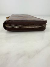 LOUIS VUITTON WALLET ZIPPY DE CA1026
