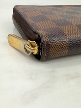 LOUIS VUITTON WALLET ZIPPY DE CA1026