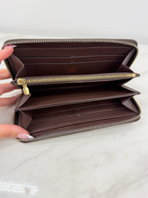LOUIS VUITTON WALLET ZIPPY DE CA1026