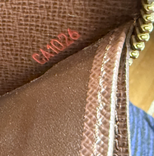 LOUIS VUITTON WALLET ZIPPY DE CA1026