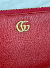 GUCCI GG MARMONT CONTINENTAL ZIP WALLET (RED)