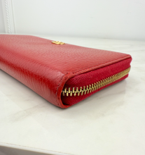 GUCCI GG MARMONT CONTINENTAL ZIP WALLET (RED)