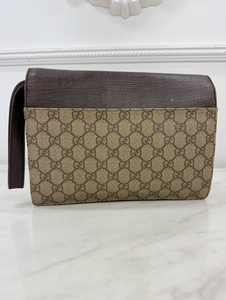 GUCCI GG SUPREME CLUTCH