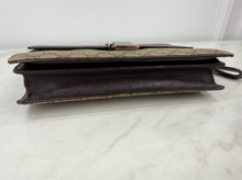 GUCCI GG SUPREME CLUTCH
