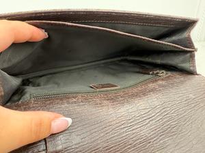 GUCCI GG SUPREME CLUTCH