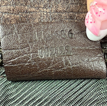 GUCCI GG SUPREME CLUTCH