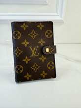 LOUIS VUITTON SMALL RING AGENDA COVER