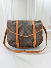 LOUIS VUITTON SAUMUR 43 (VINTAGE)