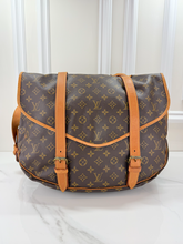 LOUIS VUITTON SAUMUR 43 (VINTAGE)
