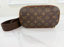 LOUIS VUITTON POCHETTE GANGE BUM BAG
