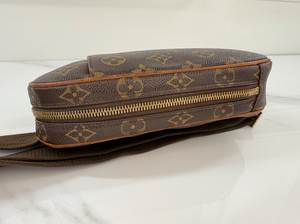 LOUIS VUITTON POCHETTE GANGE BUM BAG