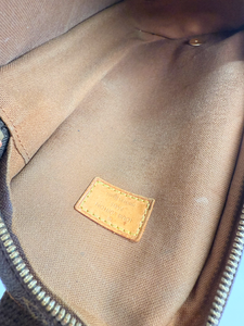 LOUIS VUITTON POCHETTE GANGE BUM BAG