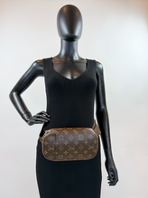 LOUIS VUITTON POCHETTE GANGE BUM BAG