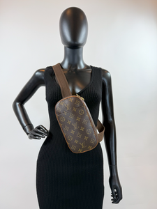 LOUIS VUITTON POCHETTE GANGE BUM BAG