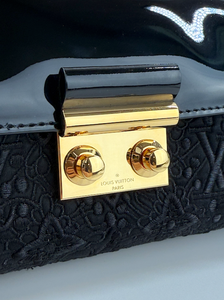 LOUIS VUITTON SATIN DENTELLE POCHETTE EVENING CLUTCH / CROSSBODY