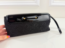 LOUIS VUITTON SATIN DENTELLE POCHETTE EVENING CLUTCH / CROSSBODY