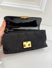 LOUIS VUITTON SATIN DENTELLE POCHETTE EVENING CLUTCH / CROSSBODY