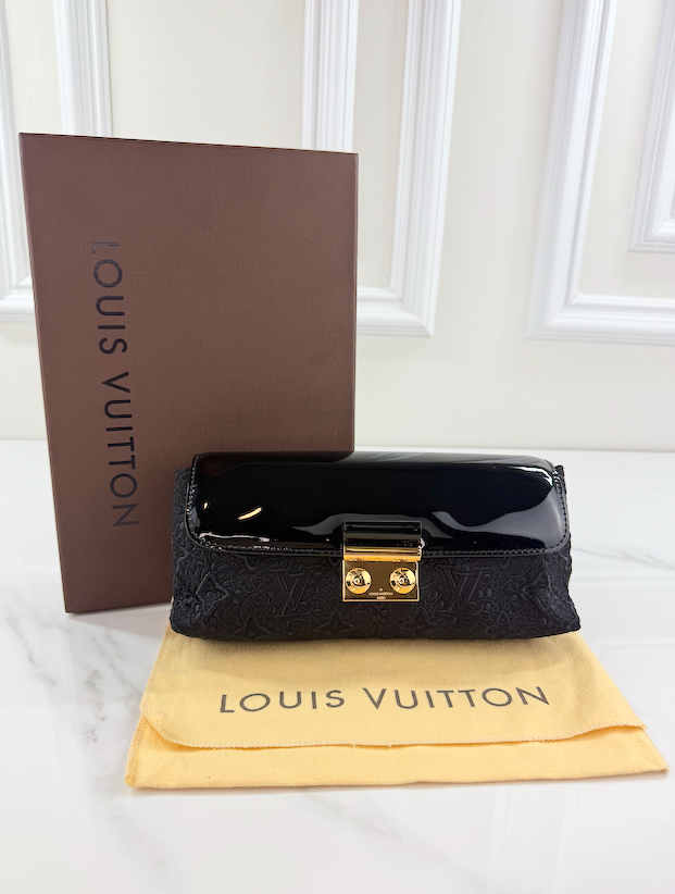 LOUIS VUITTON SATIN DENTELLE POCHETTE EVENING CLUTCH / CROSSBODY