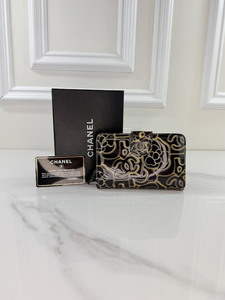CHANEL COCO MARK CAMELLIA COMPACT BIFOLD WALLET