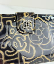 CHANEL COCO MARK CAMELLIA COMPACT BIFOLD WALLET