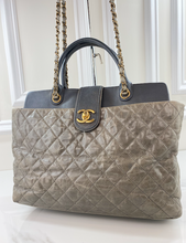 CHANEL STINGRAY LARGE BINDI CC TOTE GLAZED CALFSKIN