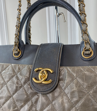 CHANEL STINGRAY LARGE BINDI CC TOTE GLAZED CALFSKIN