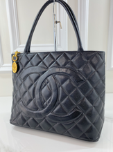 CHANEL MEDALLION CAVIAR TOTE BLACK - GOLD