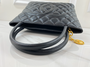 CHANEL MEDALLION CAVIAR TOTE BLACK - GOLD