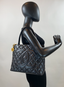 CHANEL MEDALLION CAVIAR TOTE BLACK - GOLD