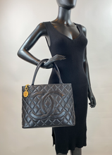 CHANEL MEDALLION CAVIAR TOTE BLACK - GOLD