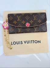 LOUIS VUITTON WALLET BLOOM FLOWER EMILIE LIMITED EDITION / WRISTLET