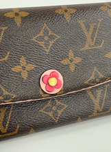LOUIS VUITTON WALLET BLOOM FLOWER EMILIE LIMITED EDITION / WRISTLET