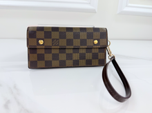 LOUIS VUITTON WALLET ACCORDION DE / WRISTLET