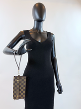 LOUIS VUITTON WALLET ACCORDION DE / WRISTLET