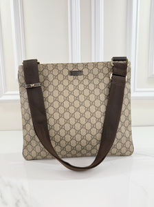 GUCCI GG SUPREME FLAT MESSENGER BAG