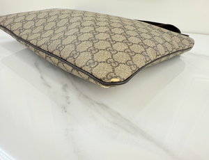 GUCCI GG SUPREME FLAT MESSENGER BAG