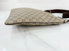 GUCCI GG SUPREME FLAT MESSENGER BAG