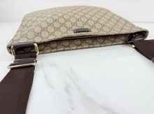 GUCCI GG SUPREME FLAT MESSENGER BAG