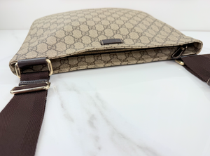 GUCCI GG SUPREME FLAT MESSENGER BAG