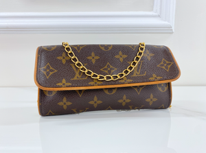 LOUIS VUITTON POCHETTE FLORENTINE BELT BAG / CROSSBODY