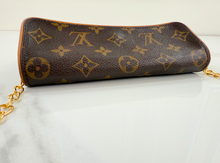 LOUIS VUITTON POCHETTE FLORENTINE BELT BAG / CROSSBODY