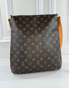 LOUIS VUITTON MUSETTE GM CROSSBODY