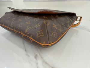 LOUIS VUITTON MUSETTE GM CROSSBODY