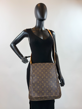LOUIS VUITTON MUSETTE GM CROSSBODY