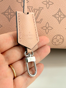 LOUIS VUITTON MAHINA CALFSKIN SEVRES MAGNOLIA