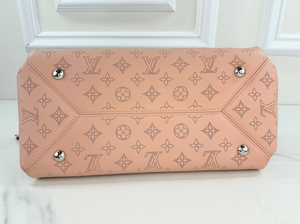 LOUIS VUITTON MAHINA CALFSKIN SEVRES MAGNOLIA