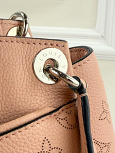 LOUIS VUITTON MAHINA CALFSKIN SEVRES MAGNOLIA