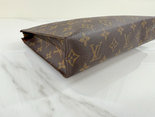 LOUIS VUITTON TOILETRY POUCH 26 (VINTAGE) AN873