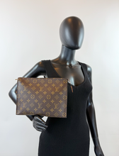 LOUIS VUITTON TOILETRY POUCH 26 (VINTAGE) AN873